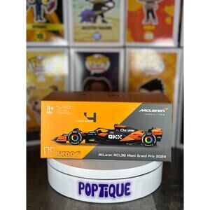 F1 McLaren MCL38 Lando Norris # 4 with Helmet (2024) Die-Cast Metal 1:43